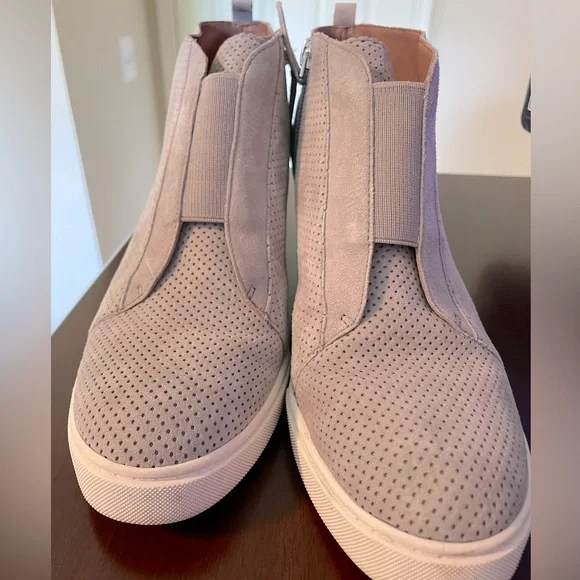 Linea Paola Wedge Sneakers, Size 7 - Picture 2 of 5